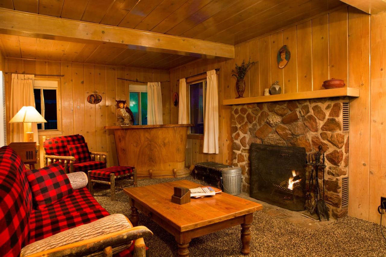 Hicksville Pines Chalets & Motel Айдлуайлд Экстерьер фото